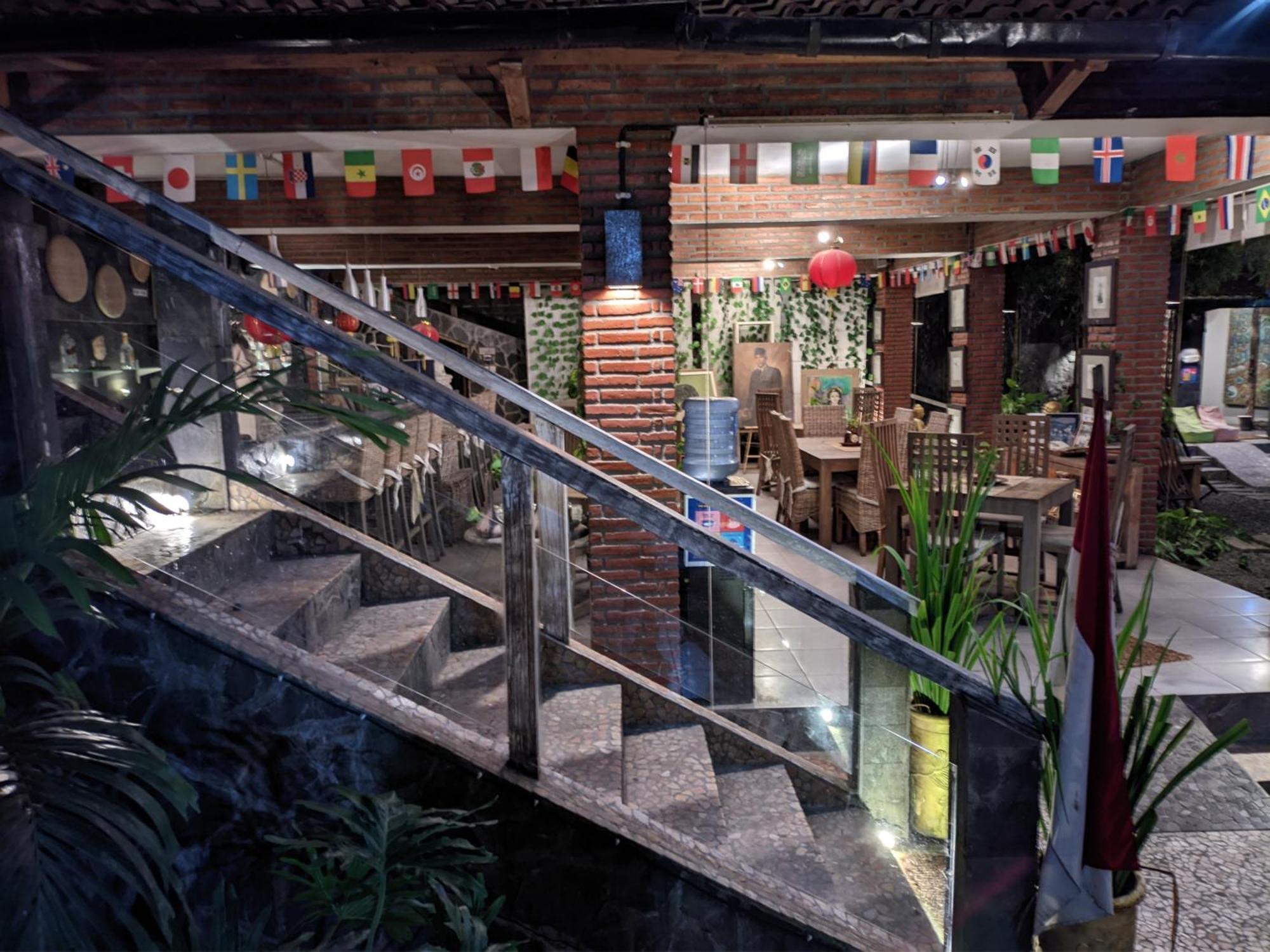 Astuti Gallery Homestay Yogyakarta Dış mekan fotoğraf