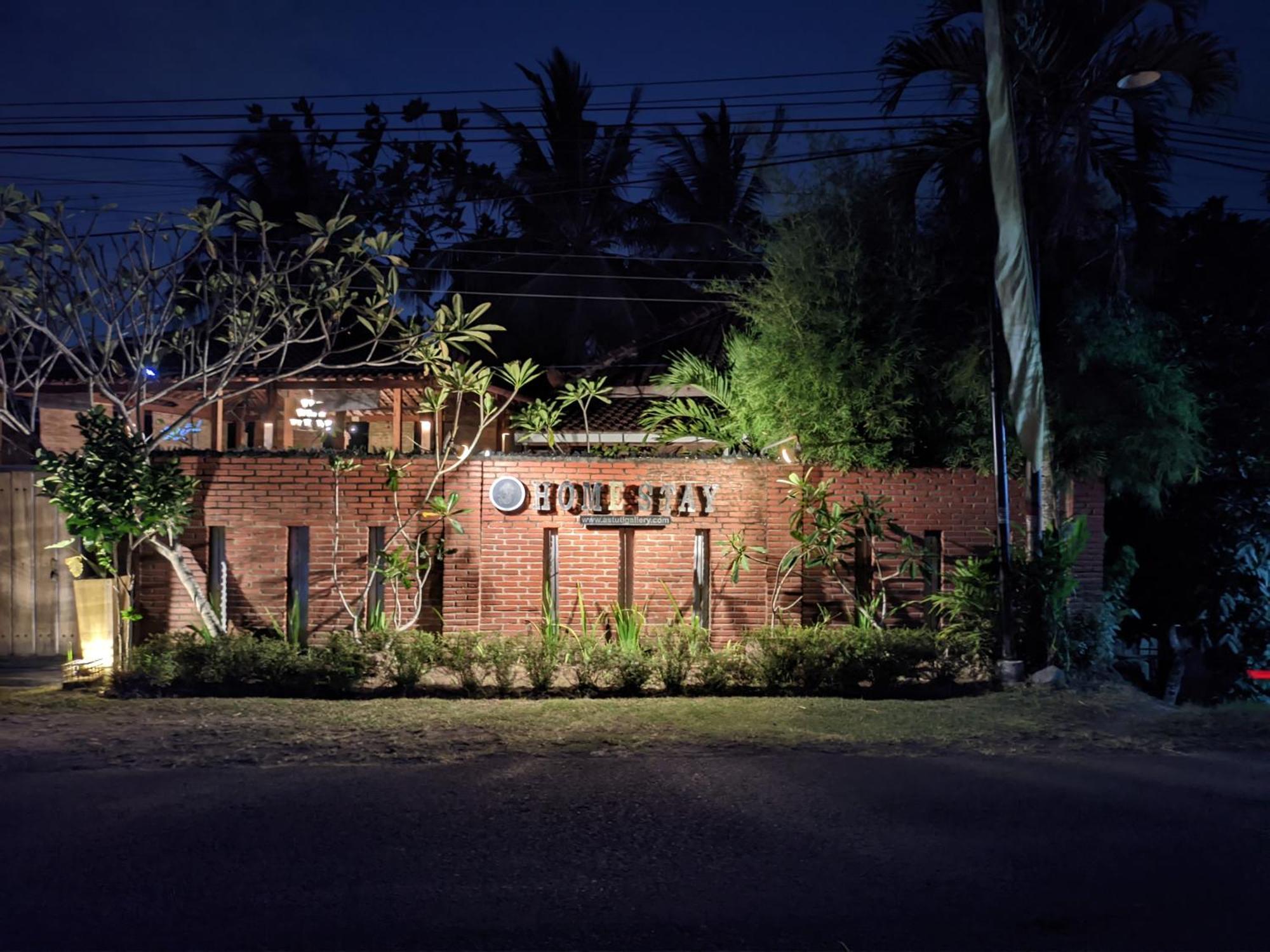 Astuti Gallery Homestay Yogyakarta Dış mekan fotoğraf