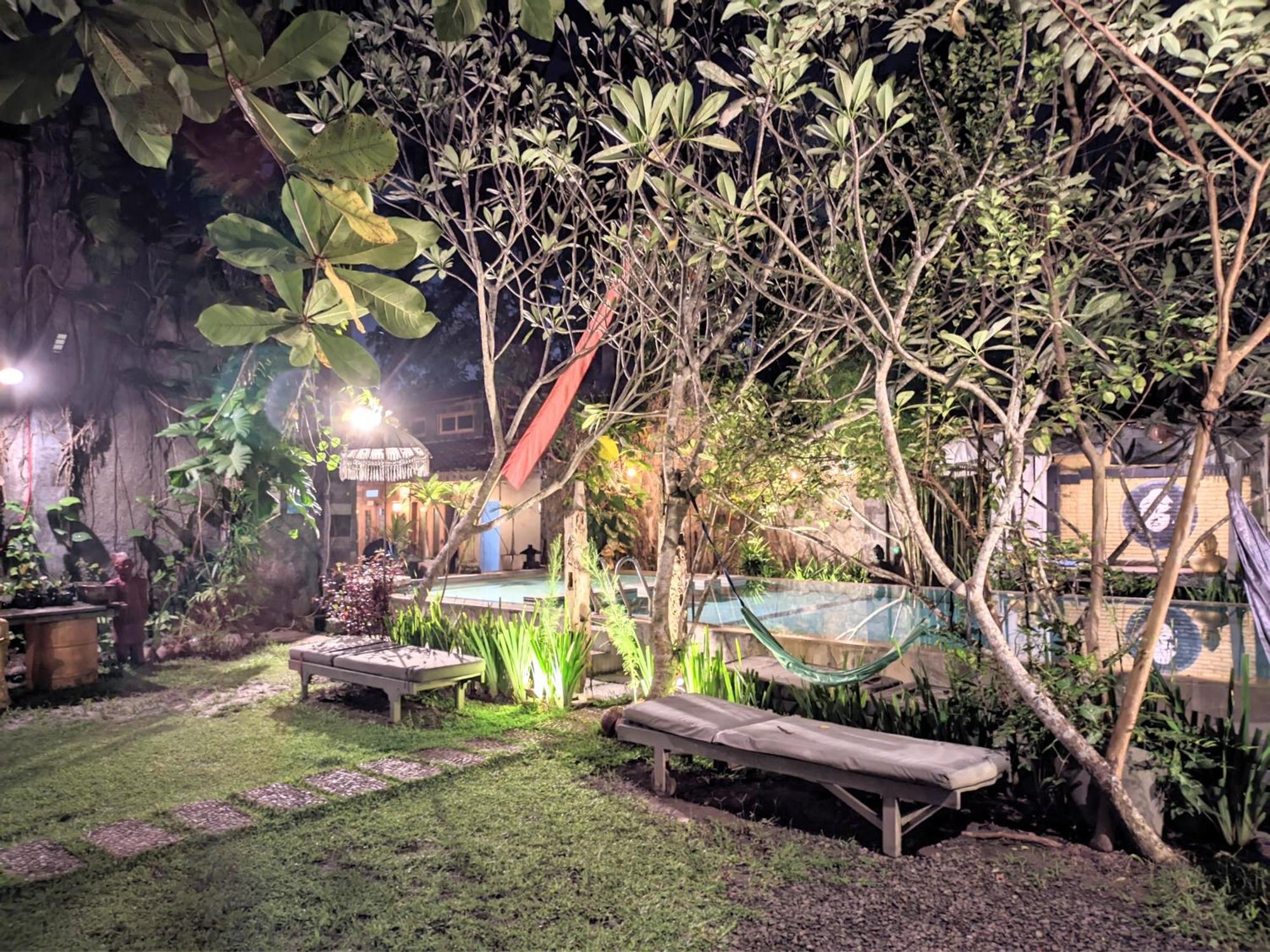 Astuti Gallery Homestay Yogyakarta Dış mekan fotoğraf