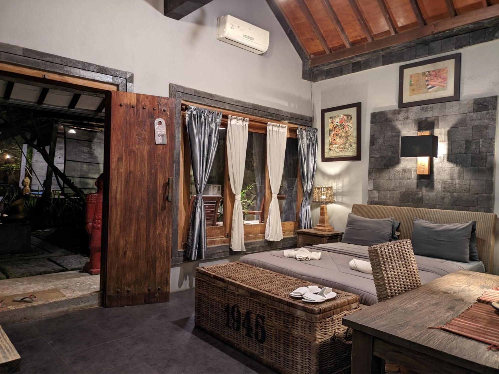 Astuti Gallery Homestay Yogyakarta Dış mekan fotoğraf