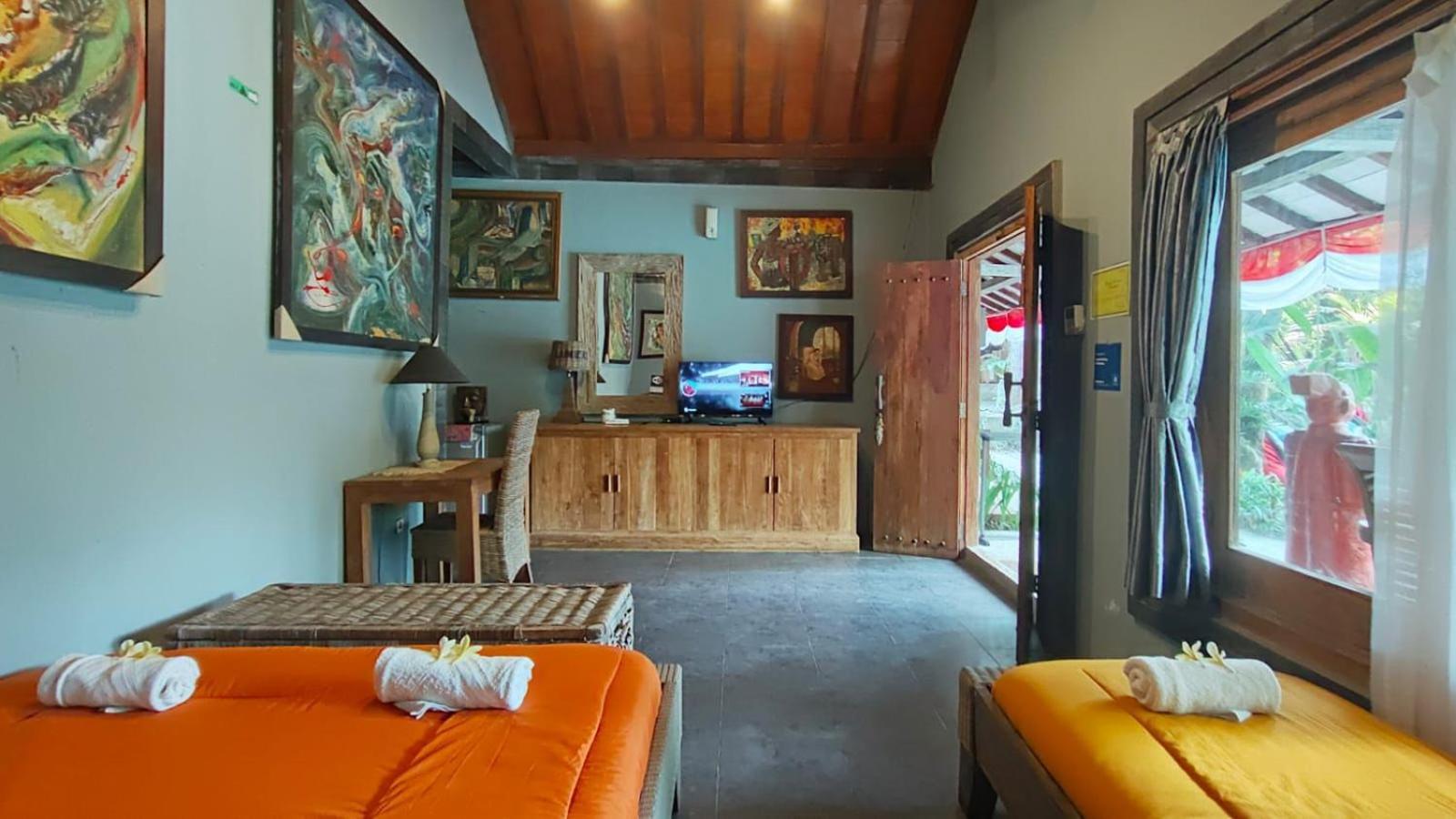 Astuti Gallery Homestay Yogyakarta Dış mekan fotoğraf